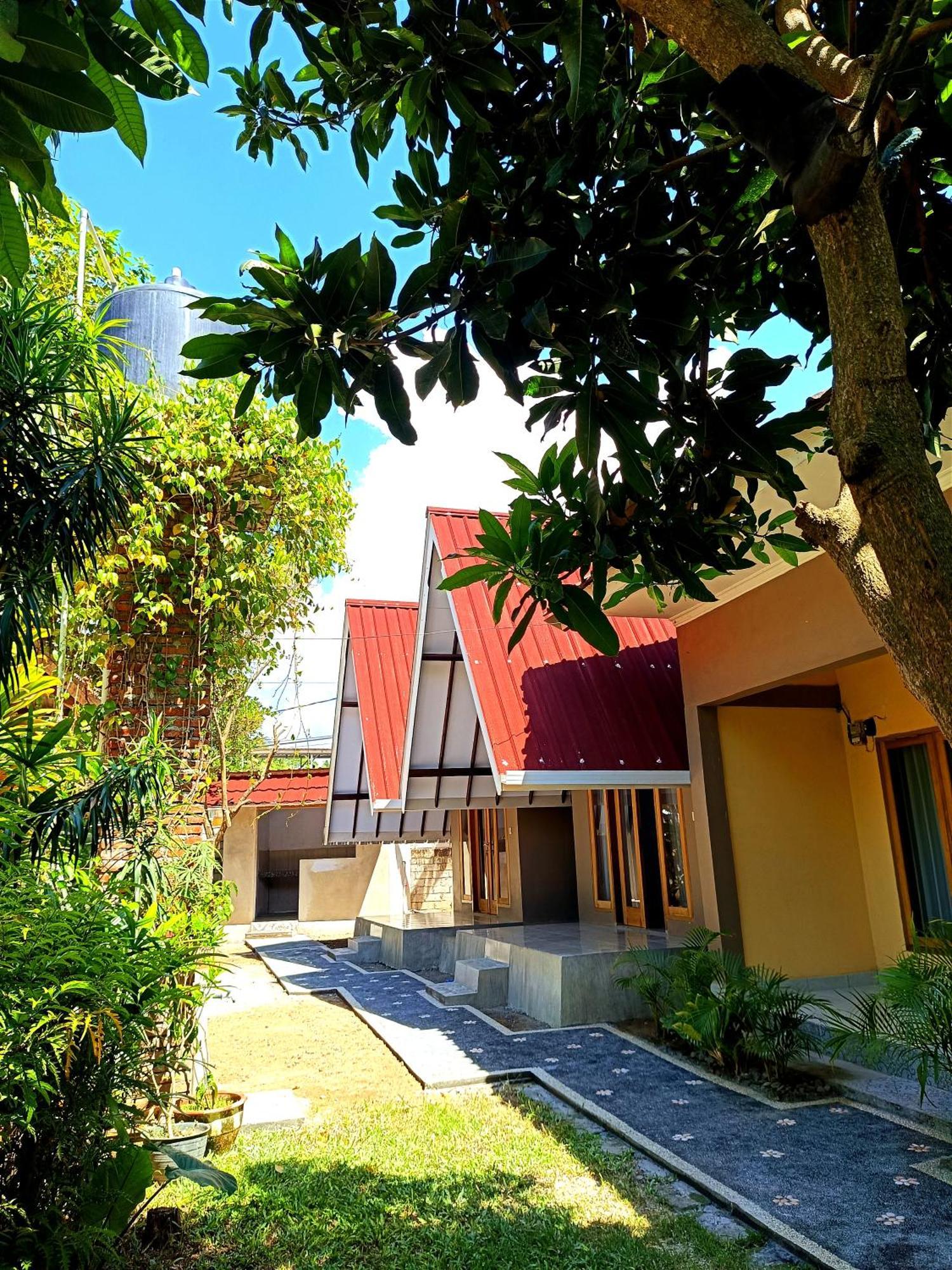 Honey Home Kuta  Экстерьер фото